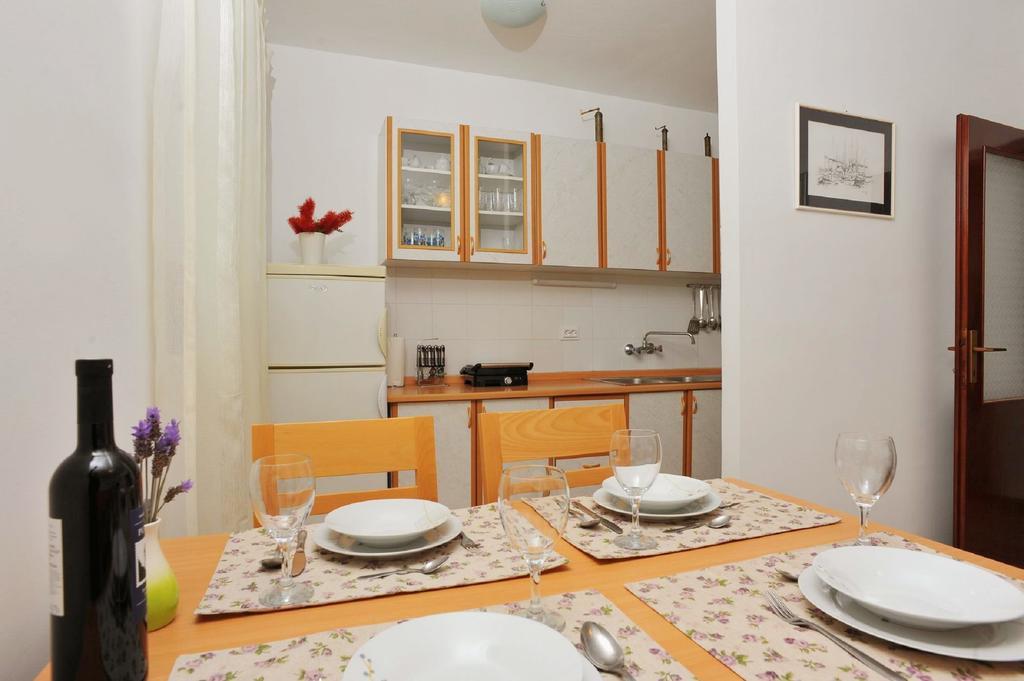 Holiday Home Lucica Sutivan Eksteriør billede